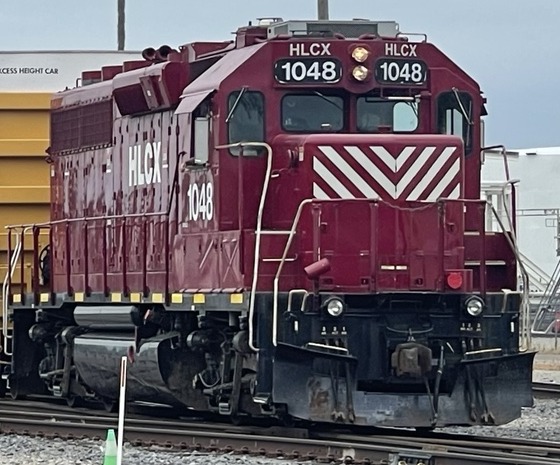 User photograph of HLCX 1048 from near the front